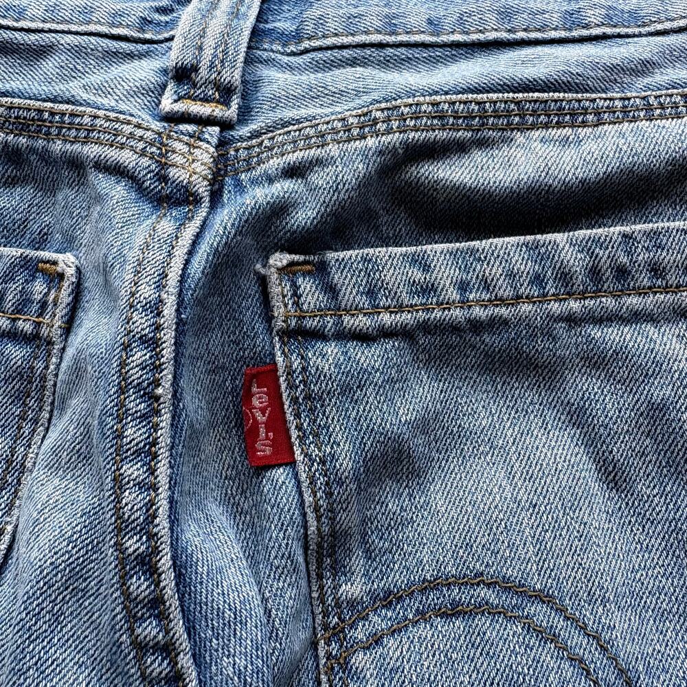 Cool Vintage Y2K Faded Levis Skater Jorts - Picture 2 of 5